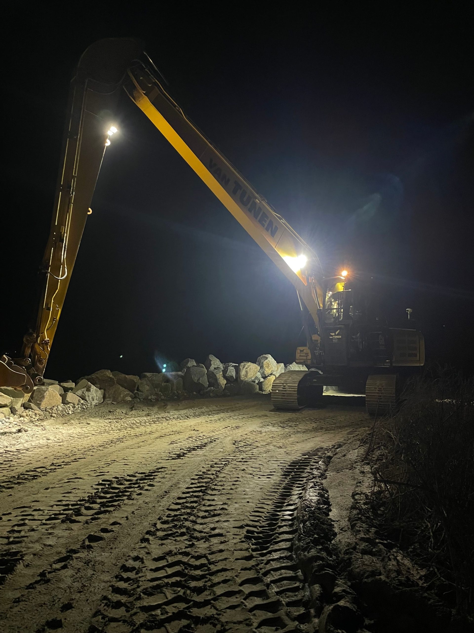 D.J Maskinservice — natlig reparation på Van Tunen long-arm